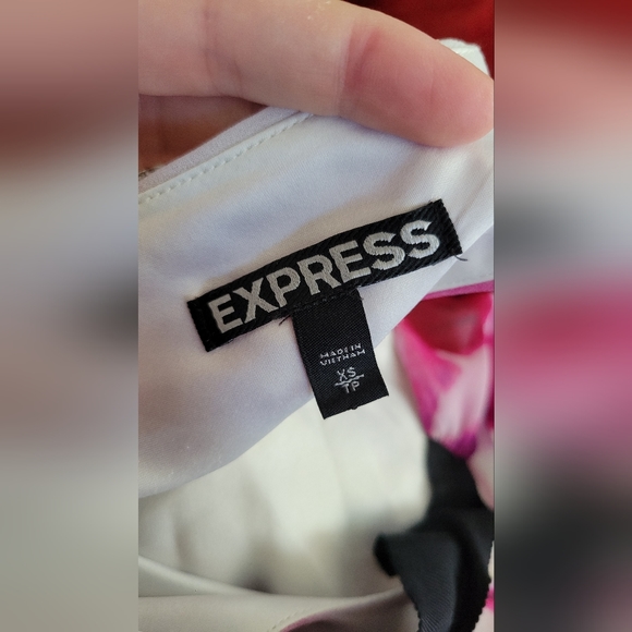 EXPRESS | Floral Maxi Dress - Picture 13 of 13